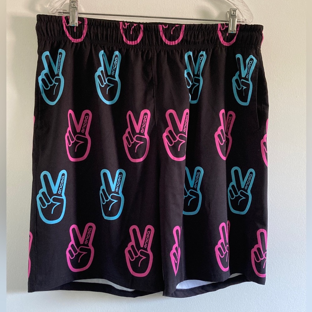 🔥🔥NWT Deuce Miami Vice Peace shorts w pockets and drawstring